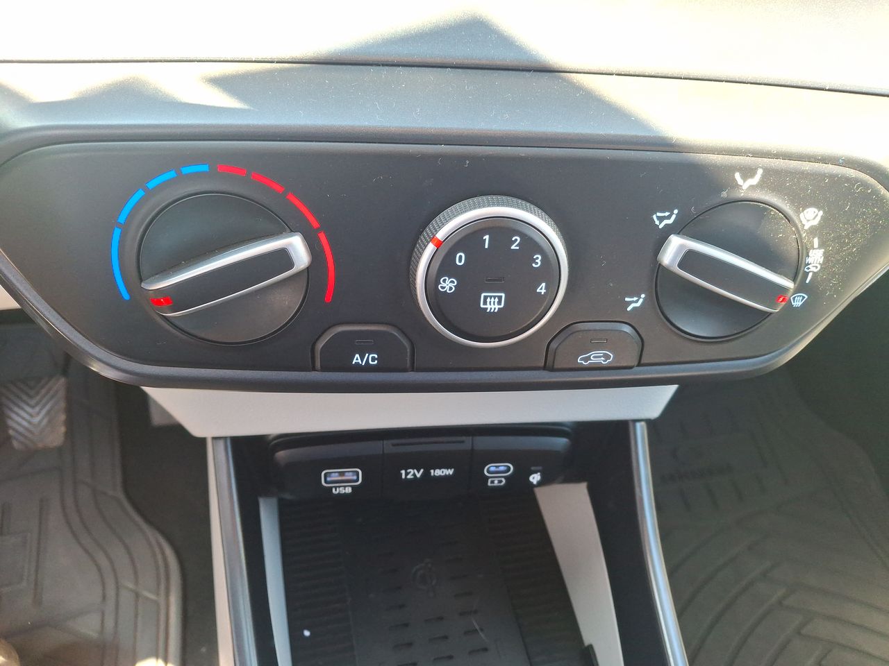 HYUNDAI - 29