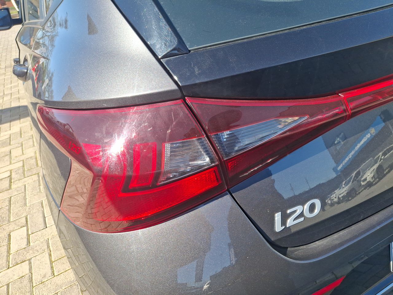 HYUNDAI - 19