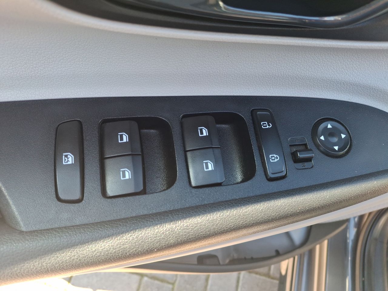 HYUNDAI - 21