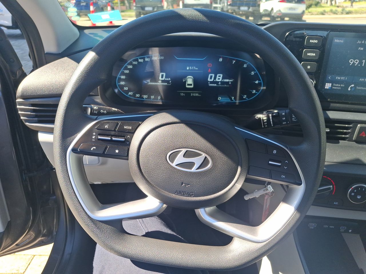 HYUNDAI - 24