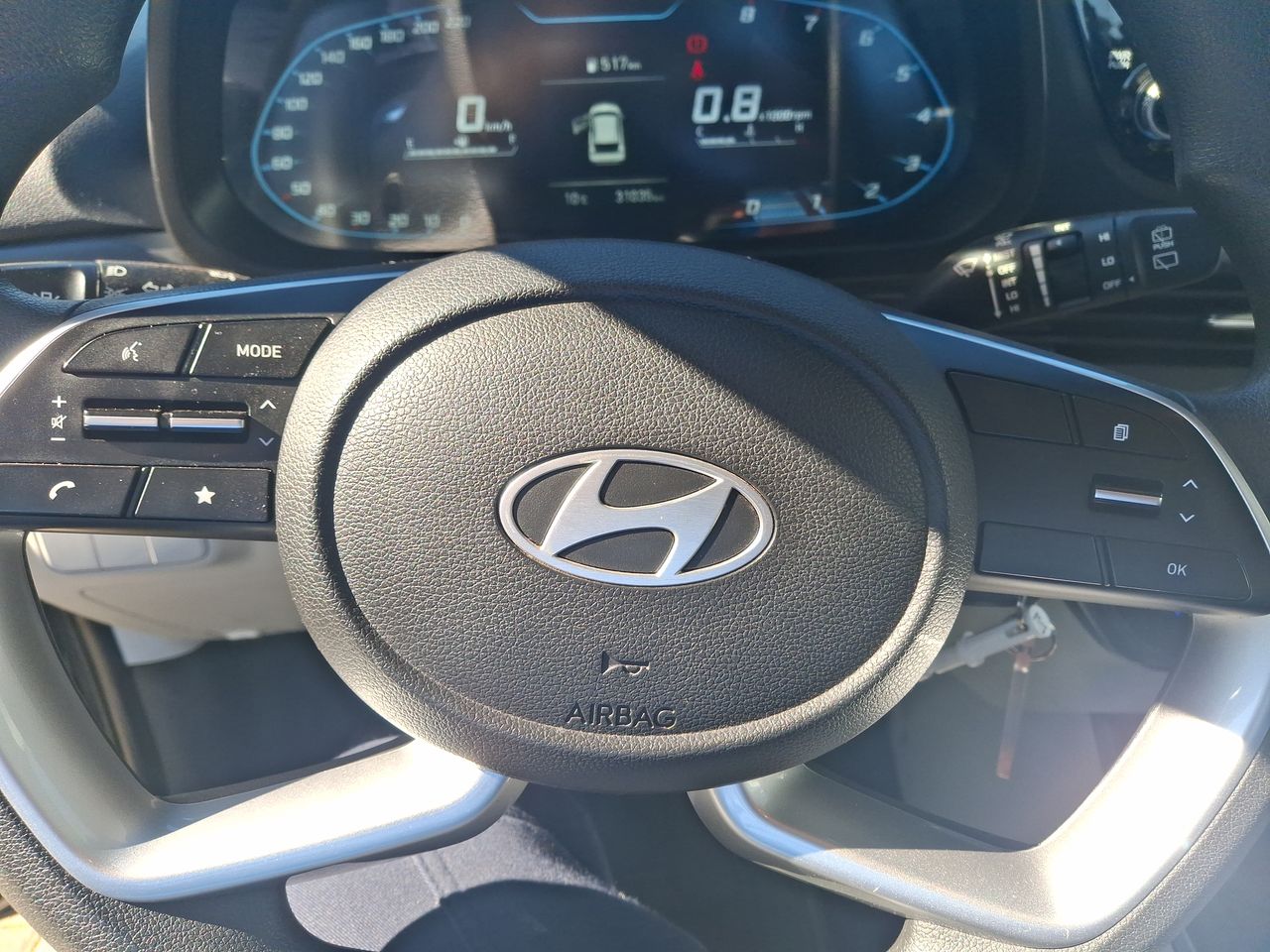 HYUNDAI - 25
