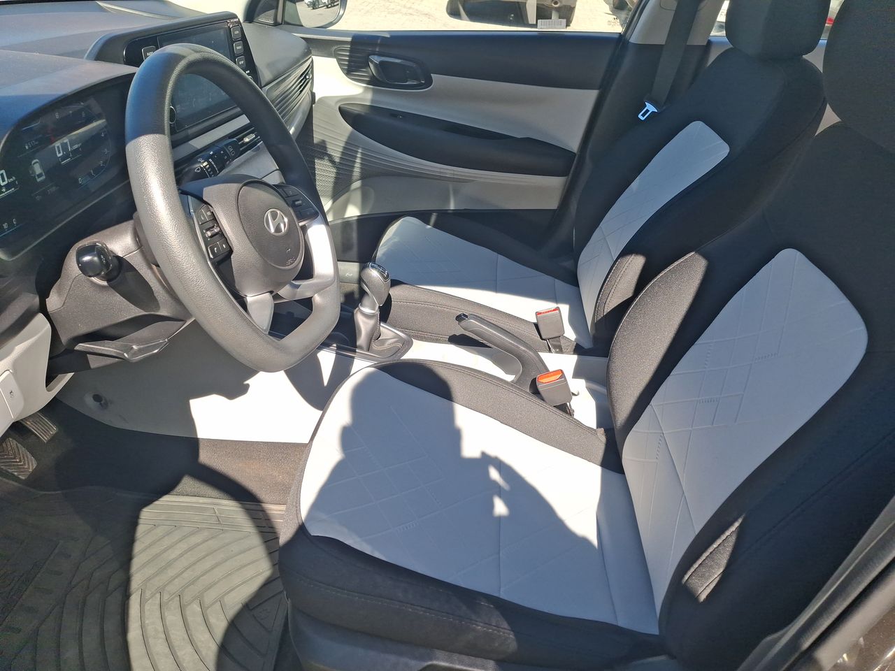 HYUNDAI - 16