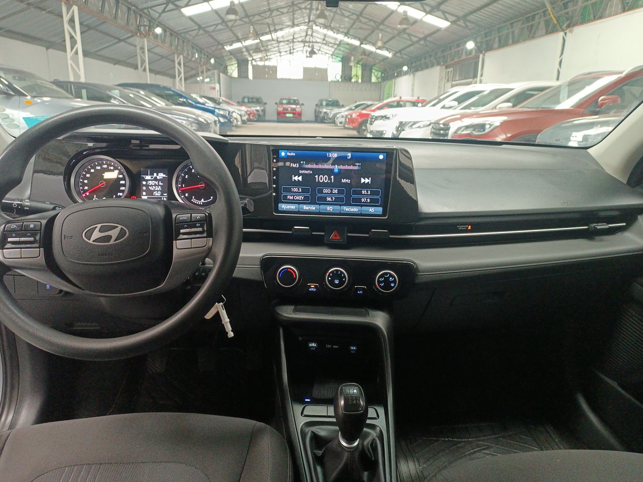 HYUNDAI - 32