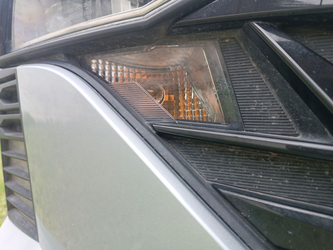 HYUNDAI - 20