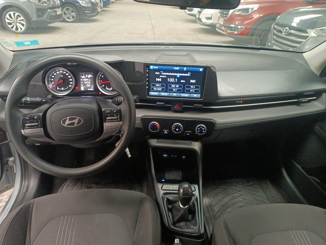 HYUNDAI - 9