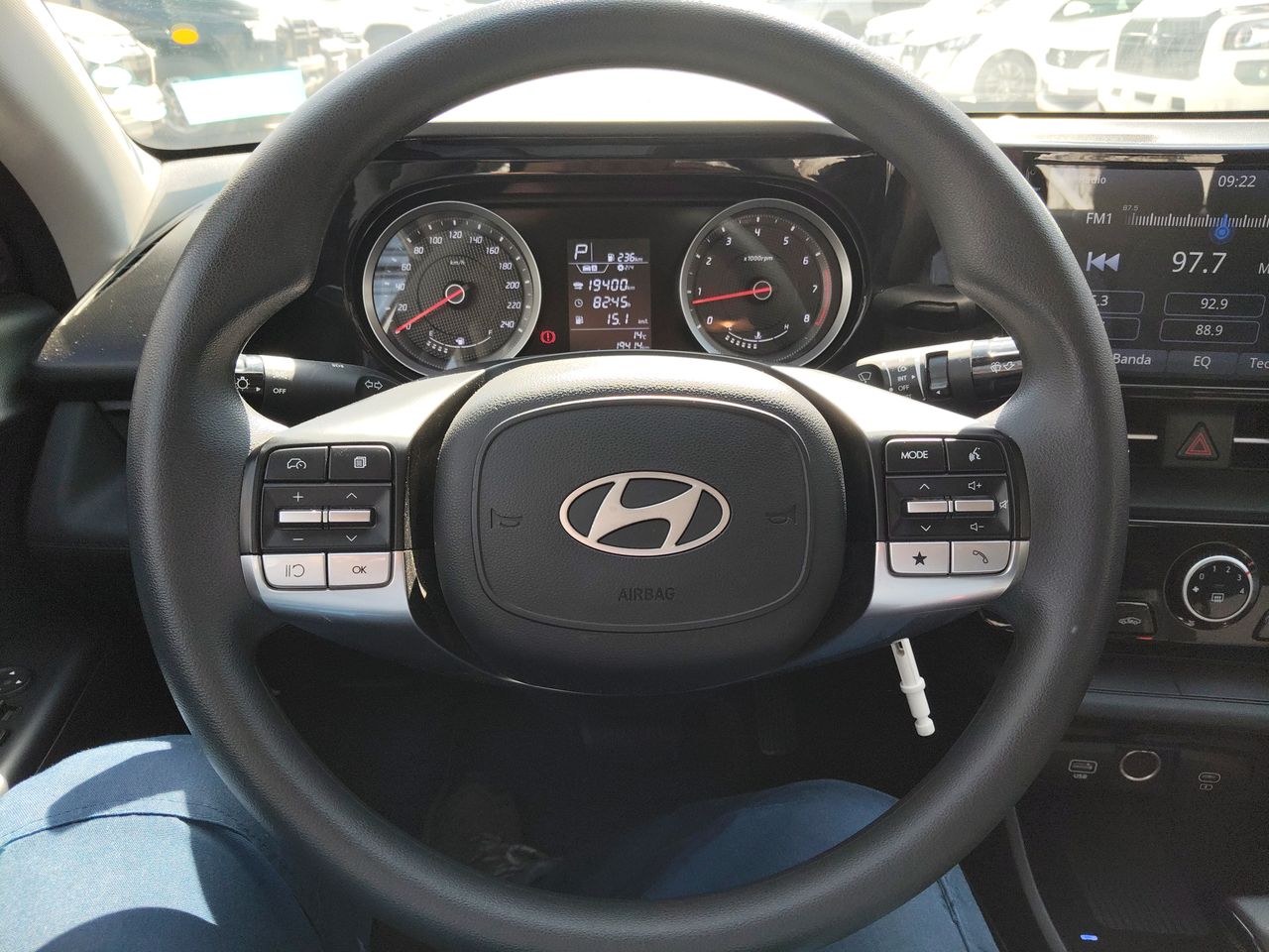 HYUNDAI - 26