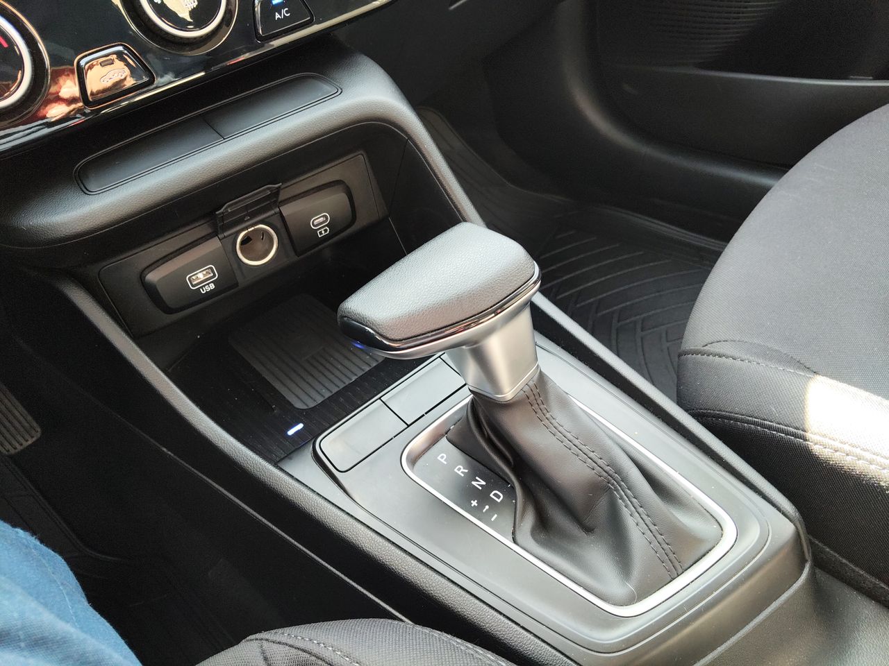 HYUNDAI - 32