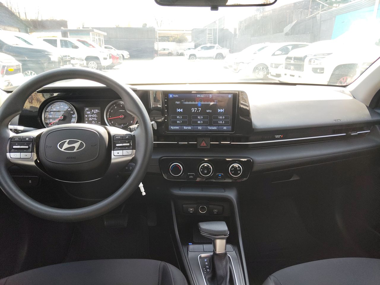 HYUNDAI - 33