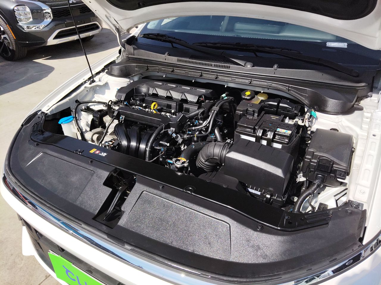 HYUNDAI - 18