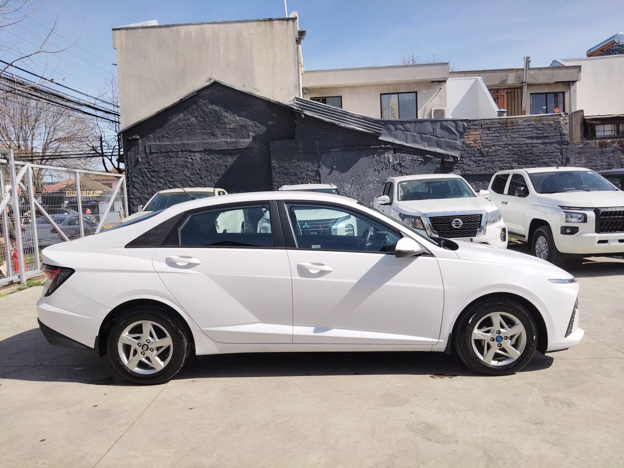 HYUNDAI - 8