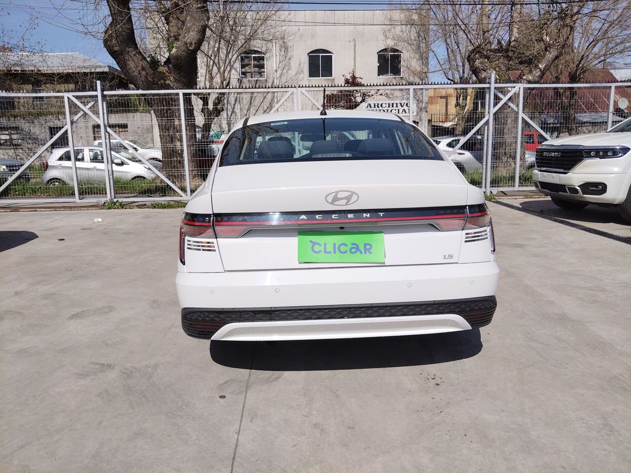 HYUNDAI - 6