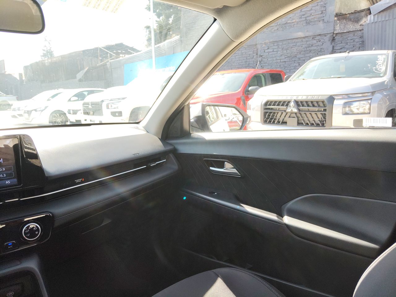 HYUNDAI - 10