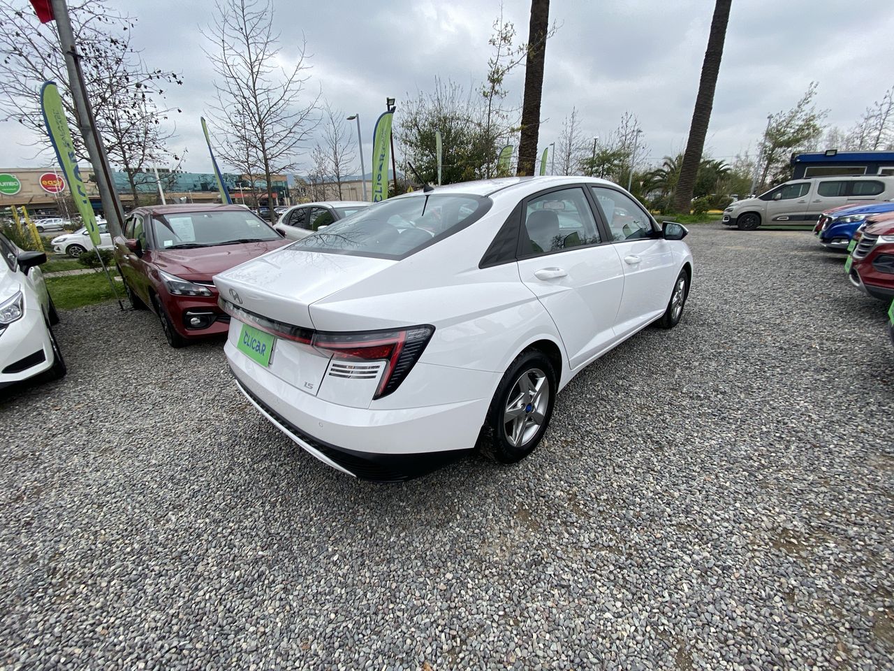 HYUNDAI - 7