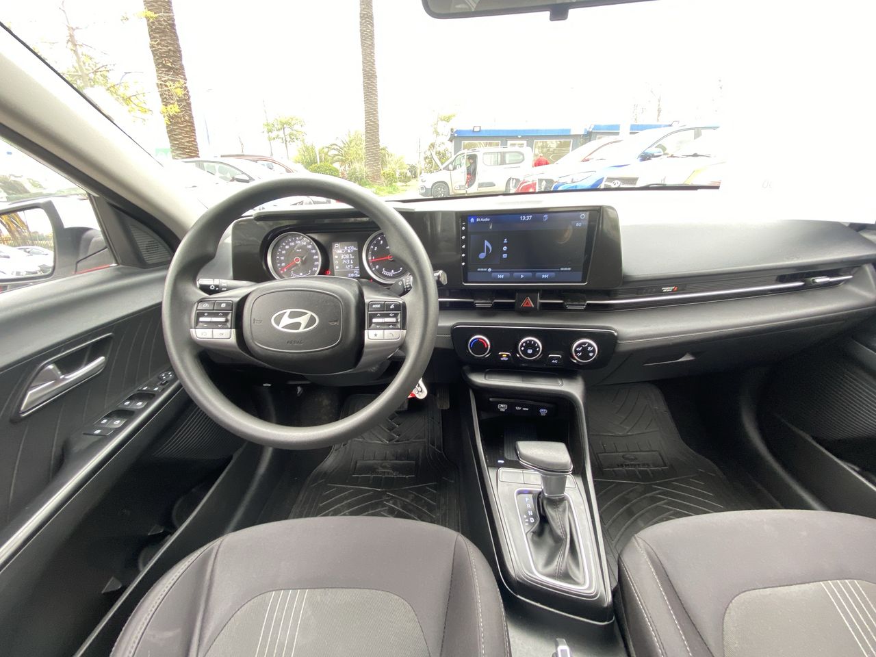HYUNDAI - 9