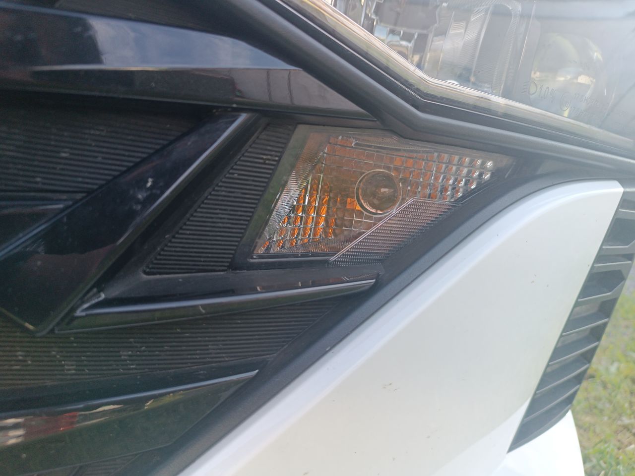 HYUNDAI - 20