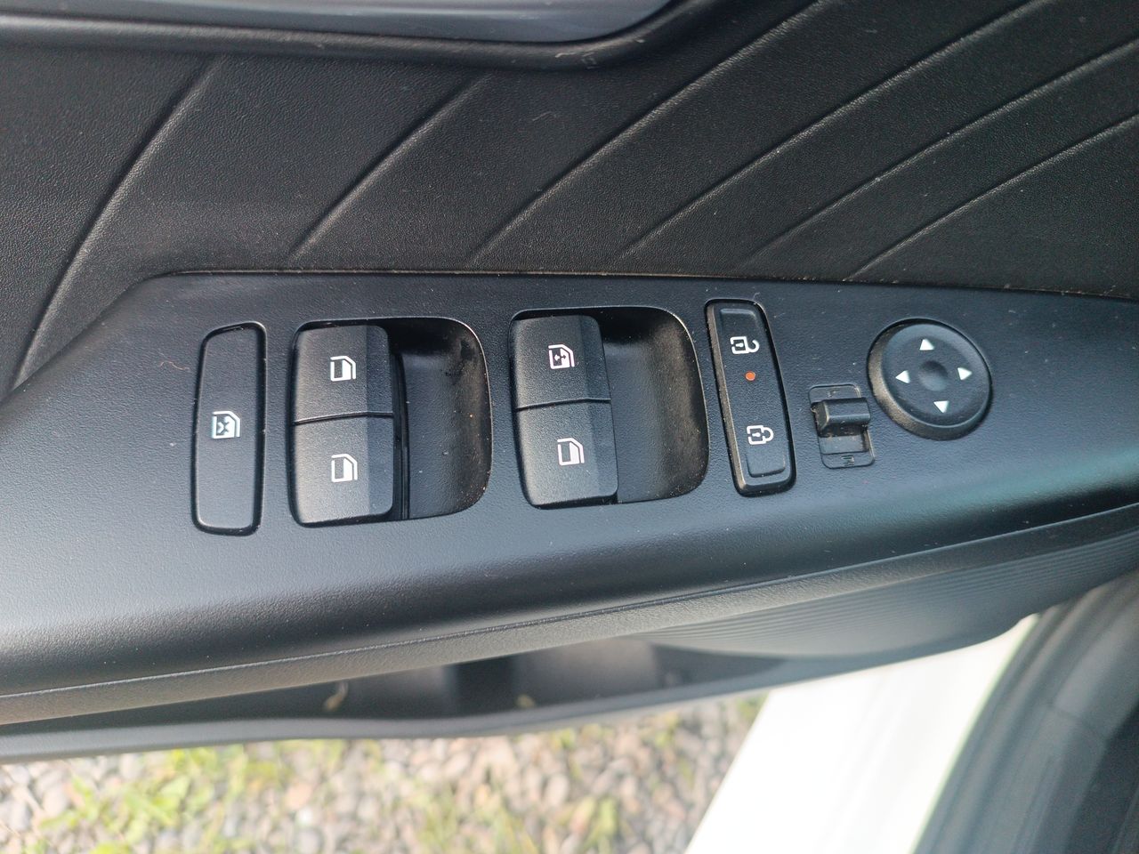 HYUNDAI - 23