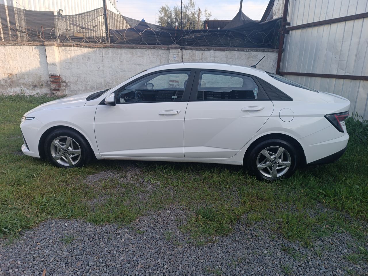 HYUNDAI - 4