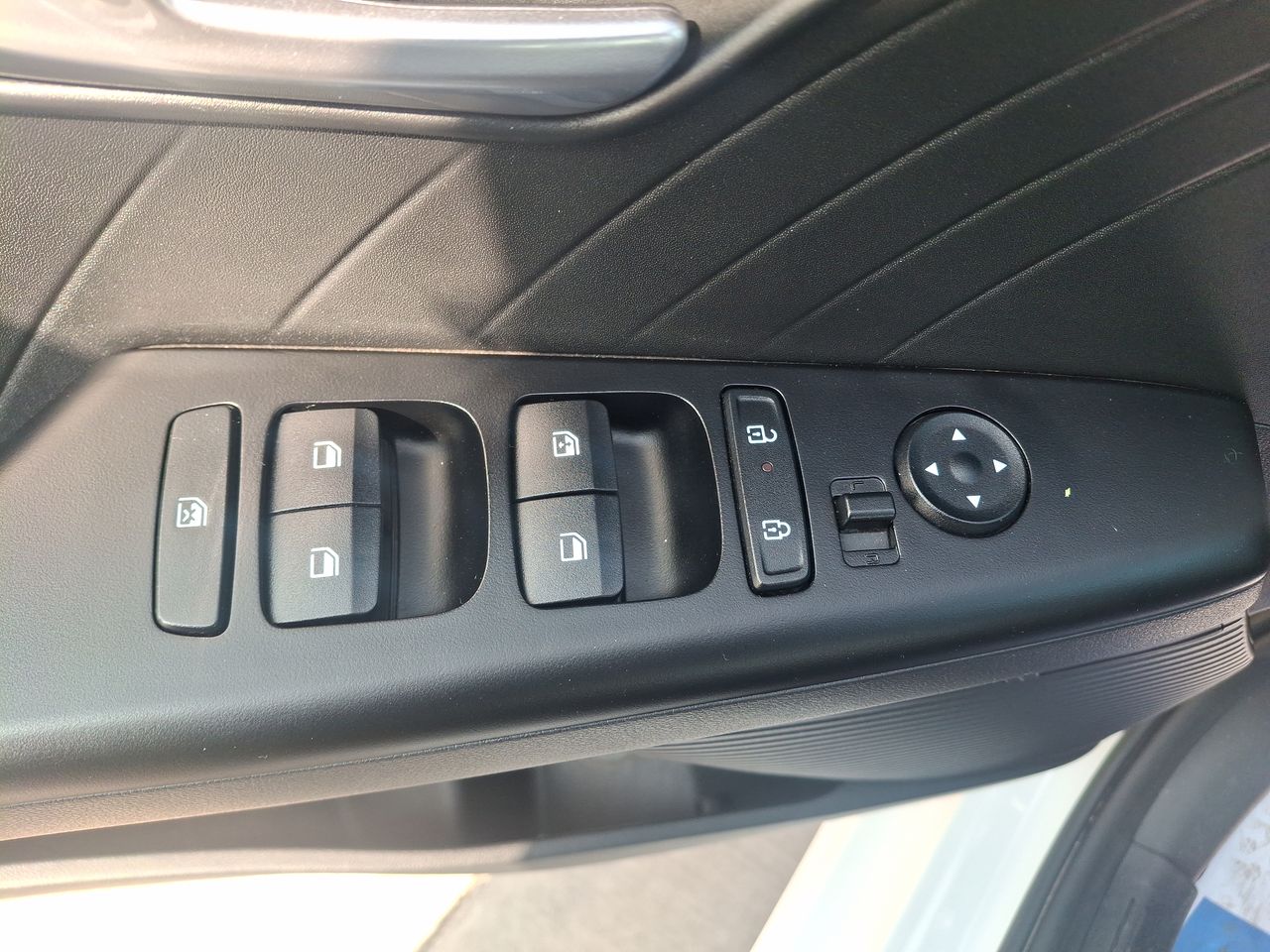 HYUNDAI - 22