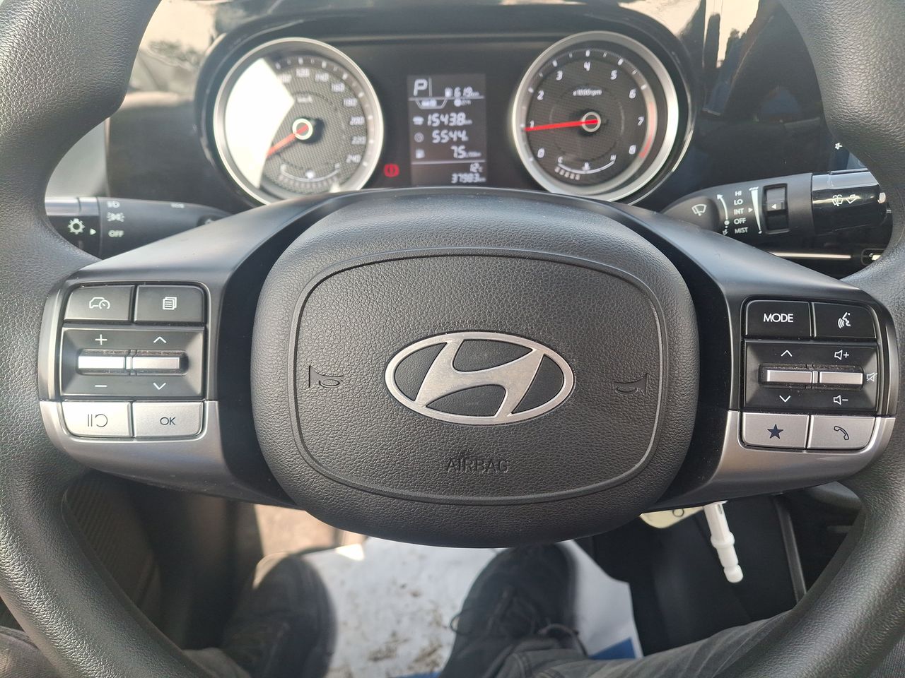 HYUNDAI - 24