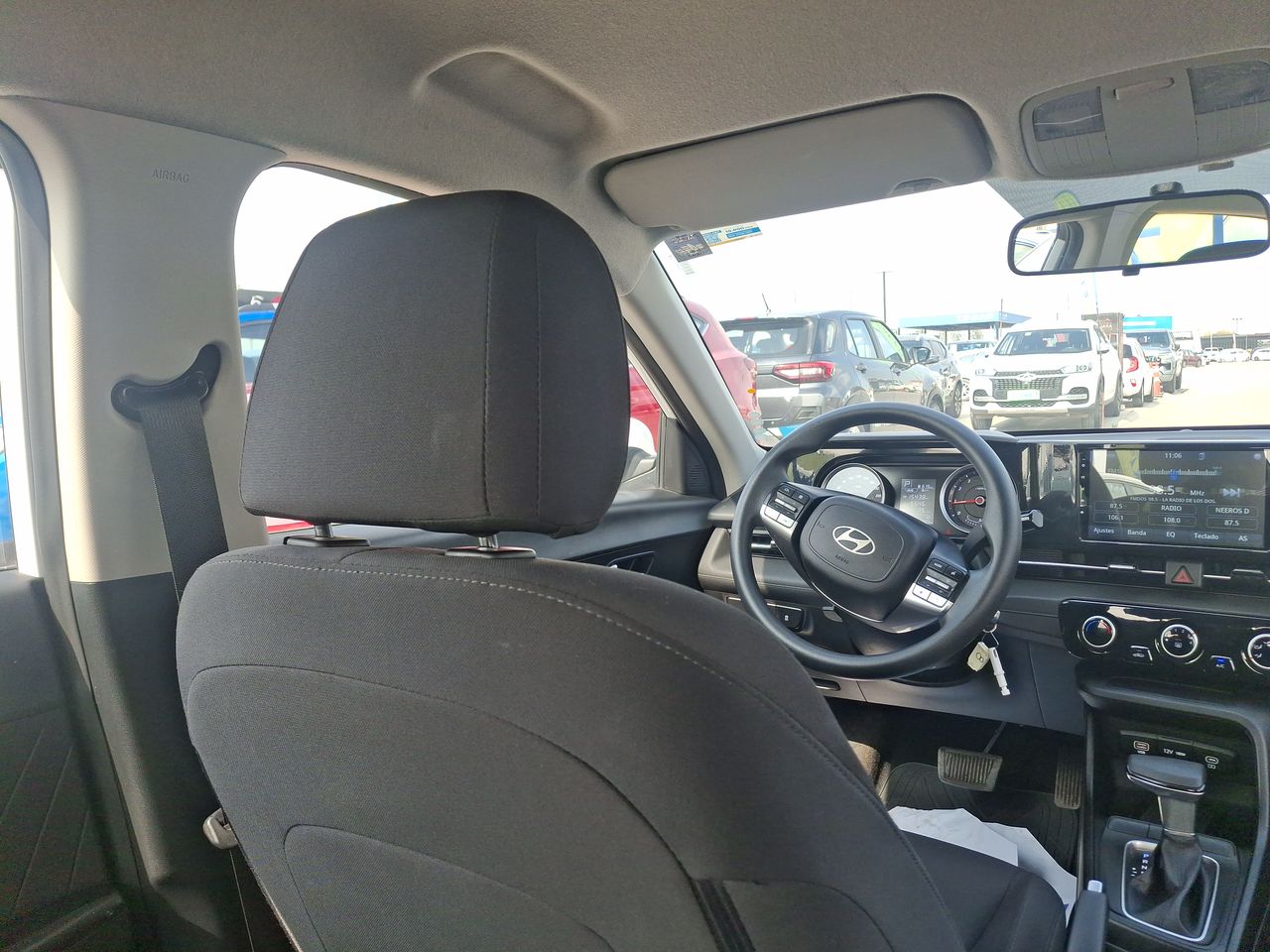 HYUNDAI - 16