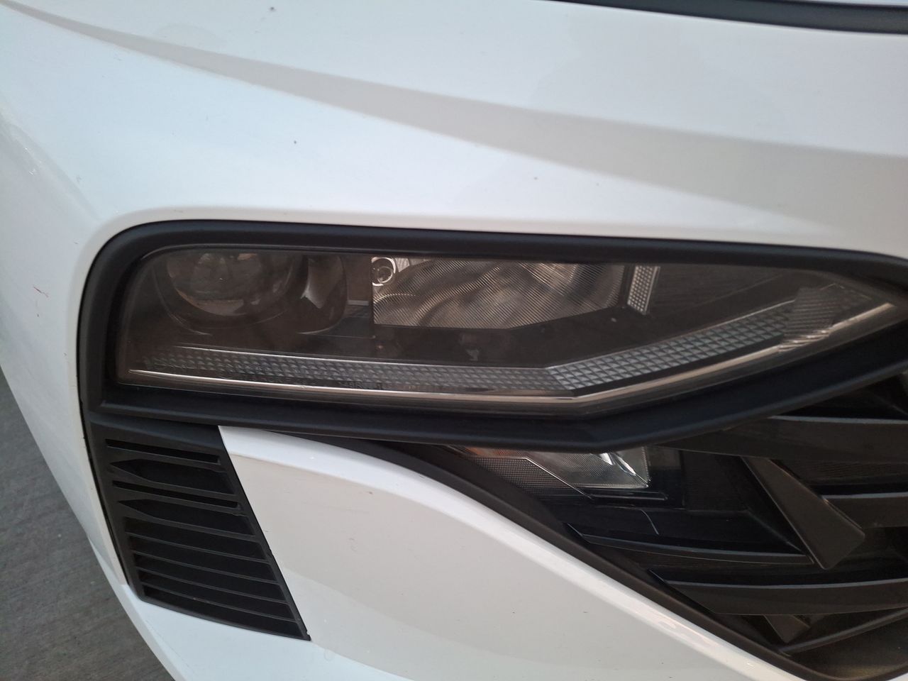 HYUNDAI - 18