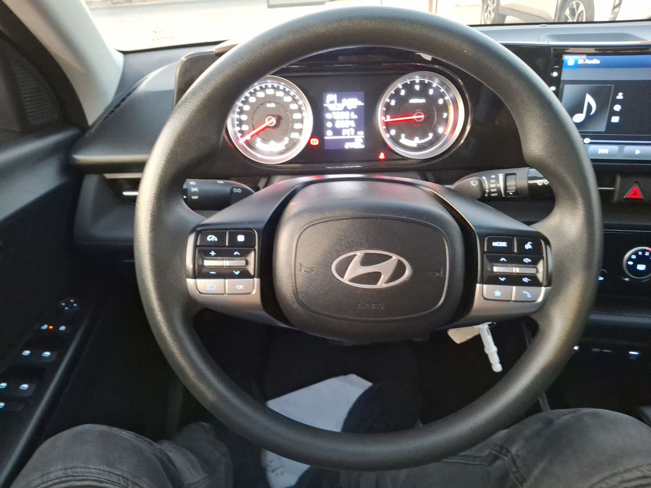 HYUNDAI - 23