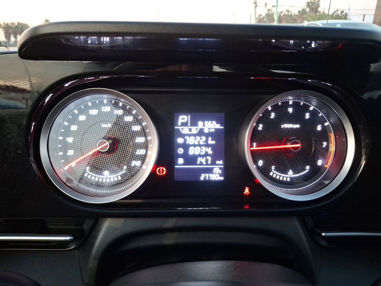 HYUNDAI - 25
