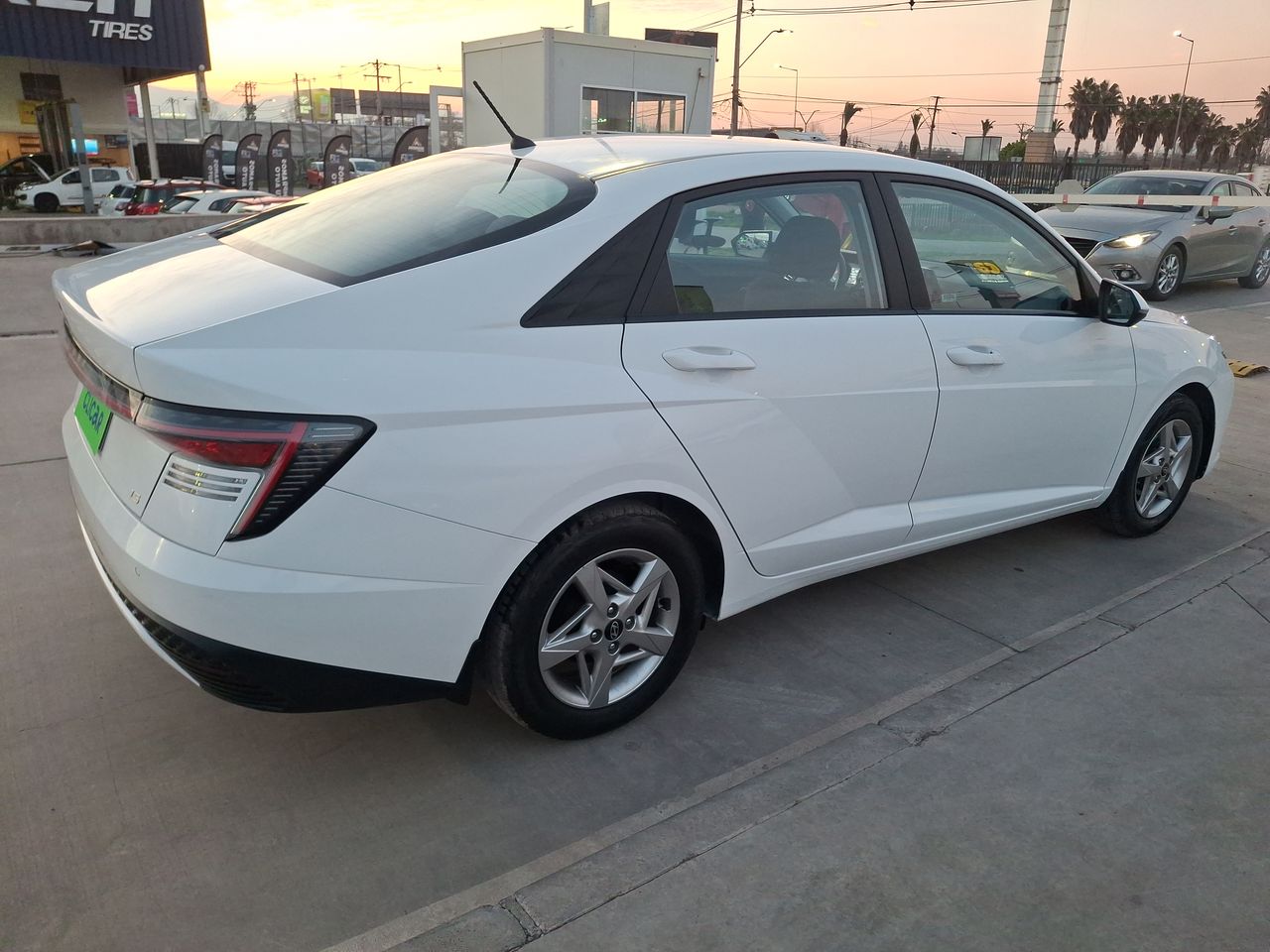 HYUNDAI - 7