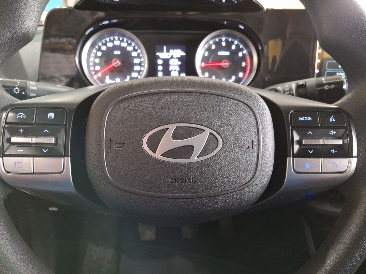 HYUNDAI - 26