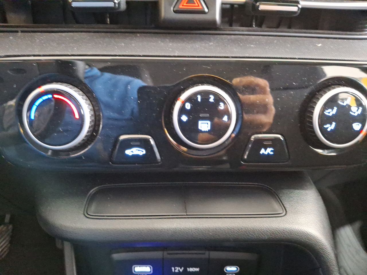 HYUNDAI - 30