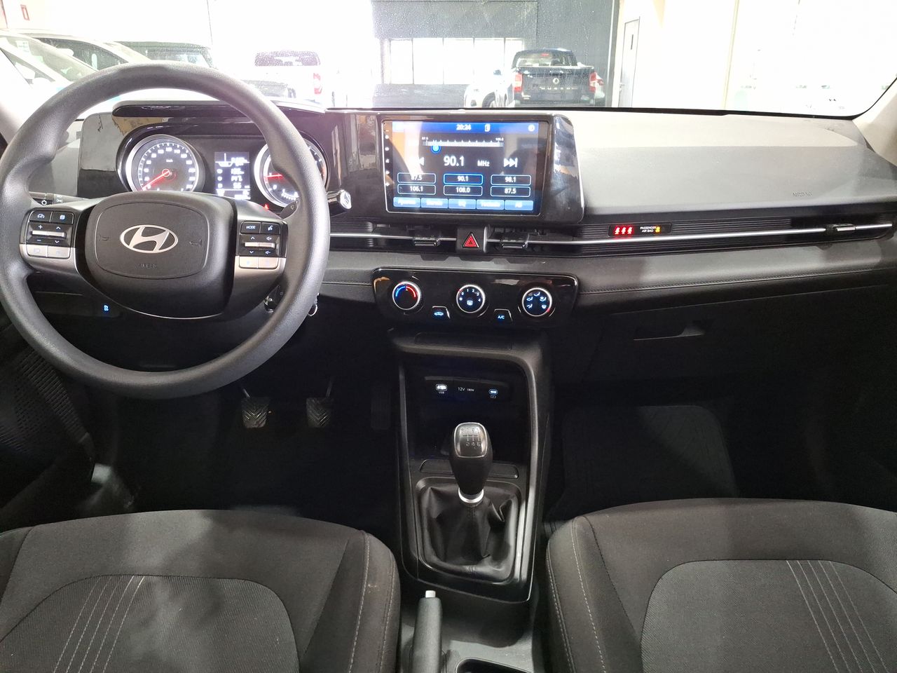 HYUNDAI - 32