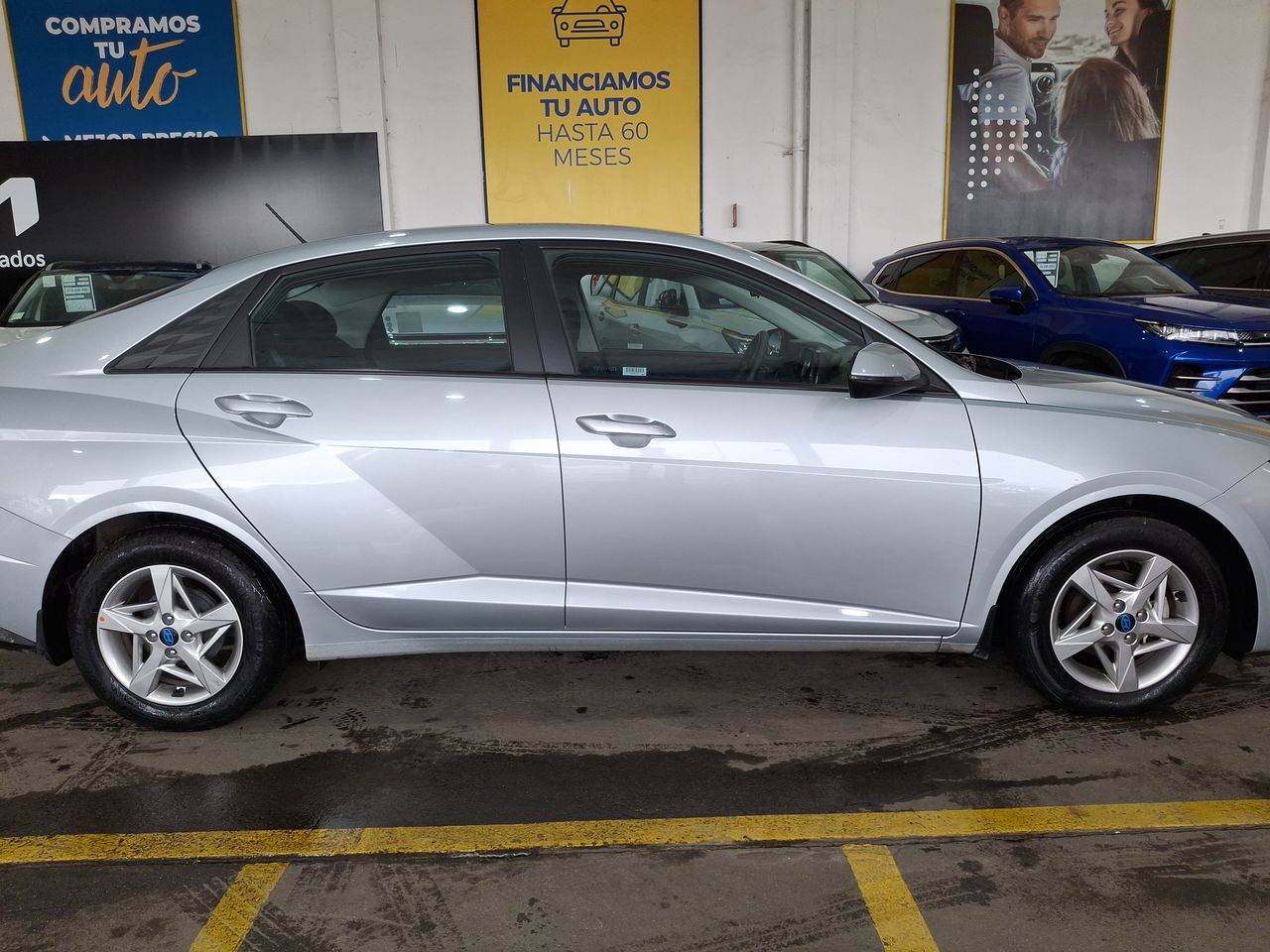 HYUNDAI - 8