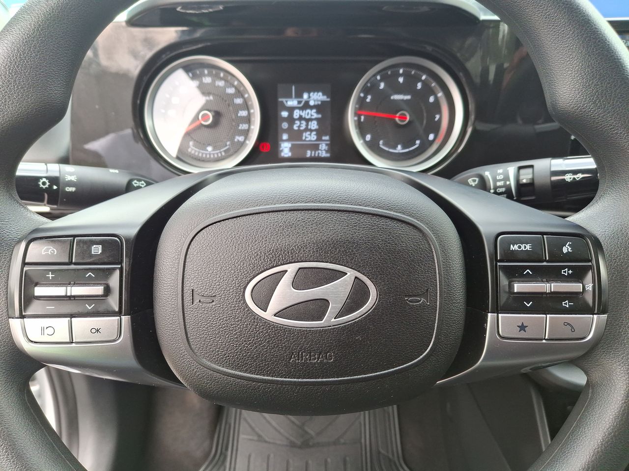 HYUNDAI - 24