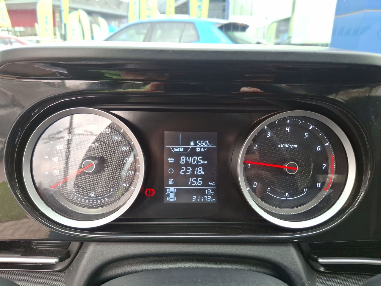 HYUNDAI - 25