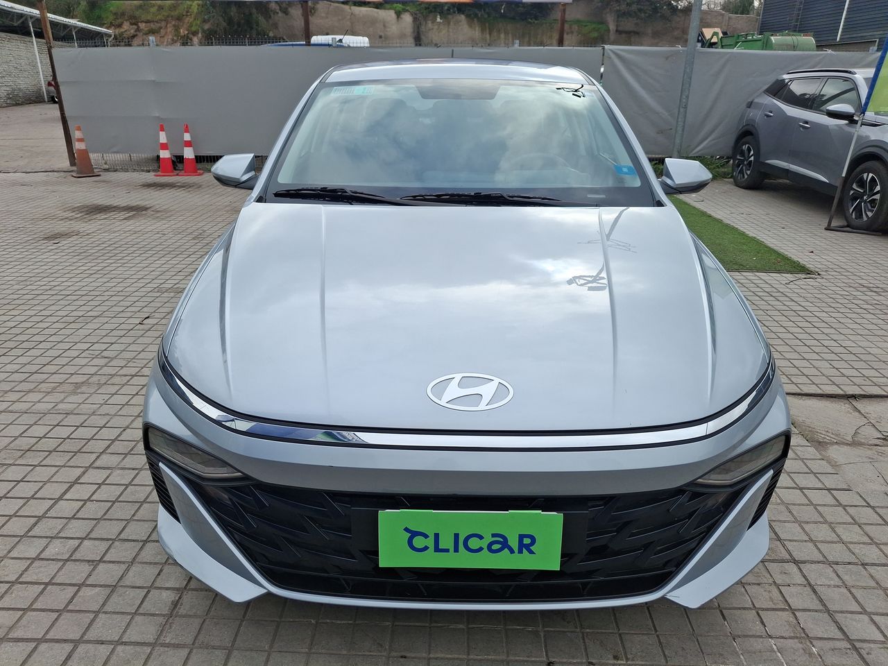 HYUNDAI - 2
