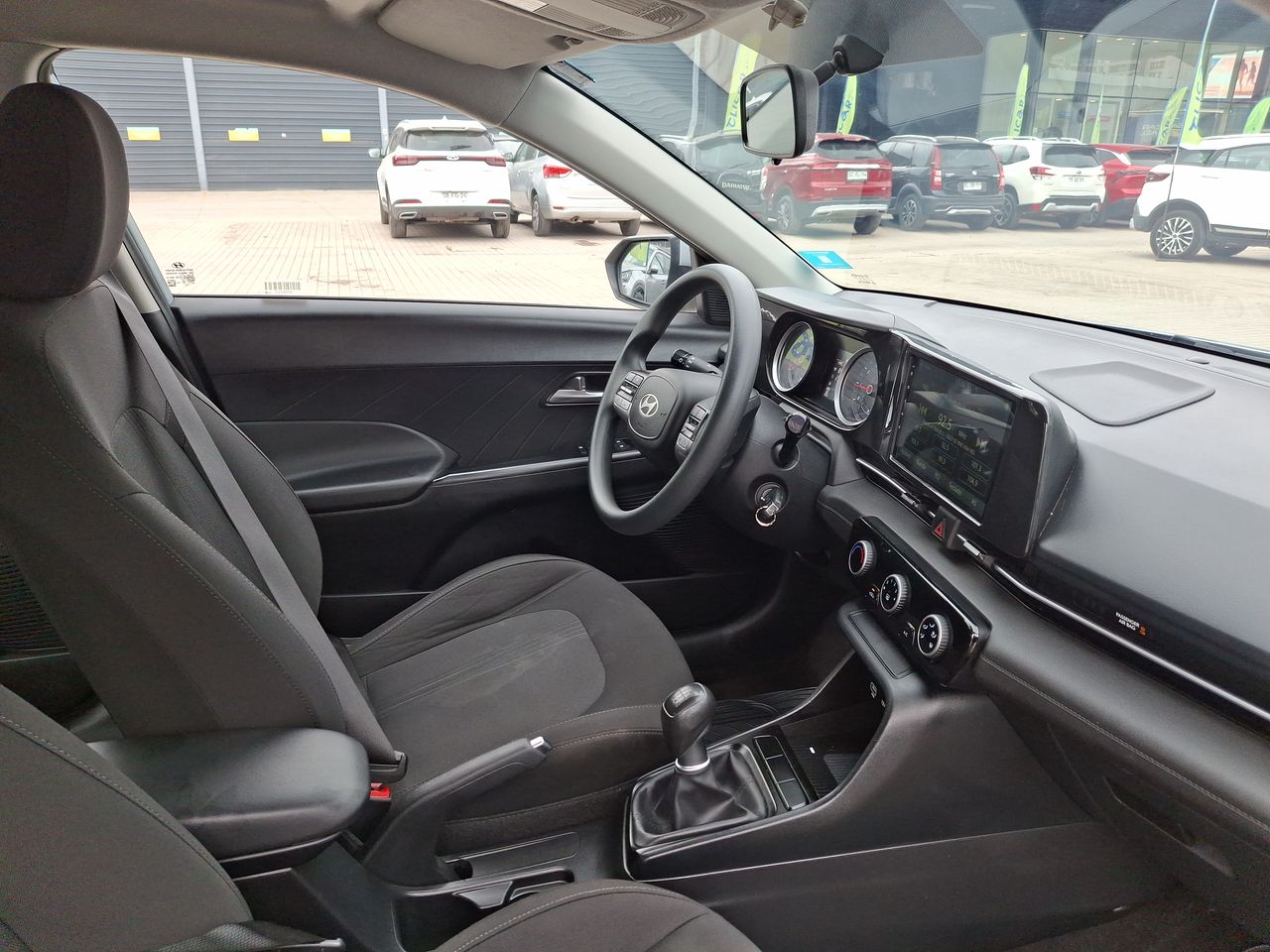 HYUNDAI - 16