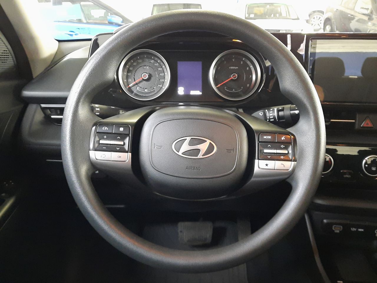 HYUNDAI - 26
