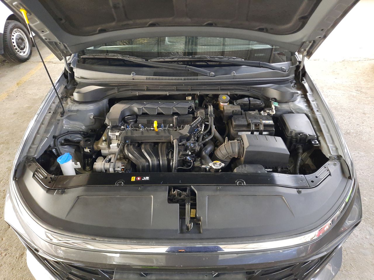 HYUNDAI - 18