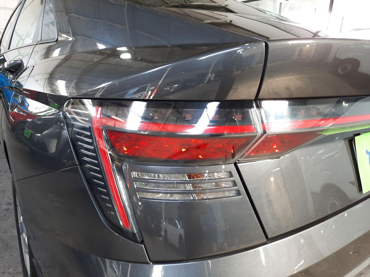 HYUNDAI - 21