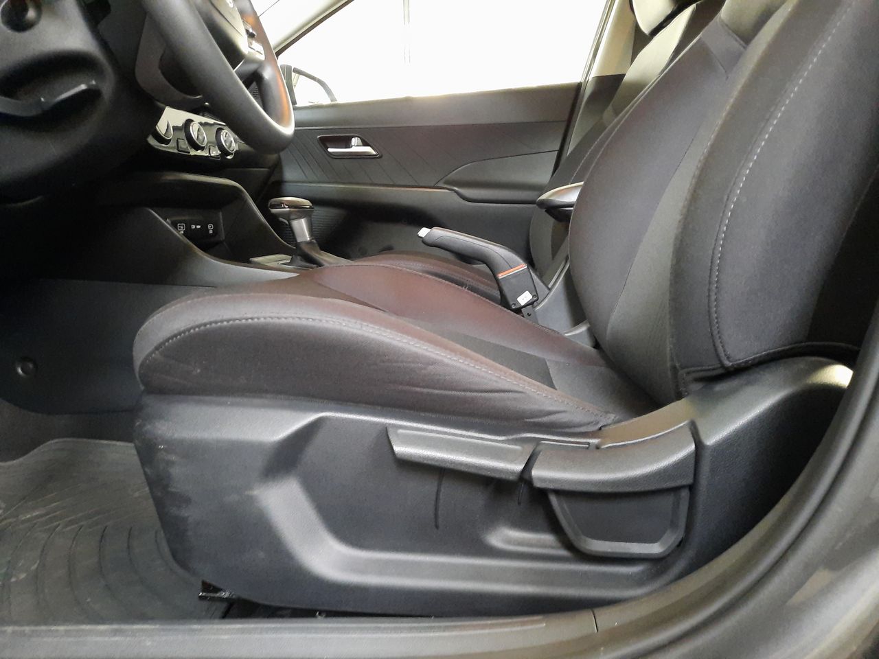 HYUNDAI - 24