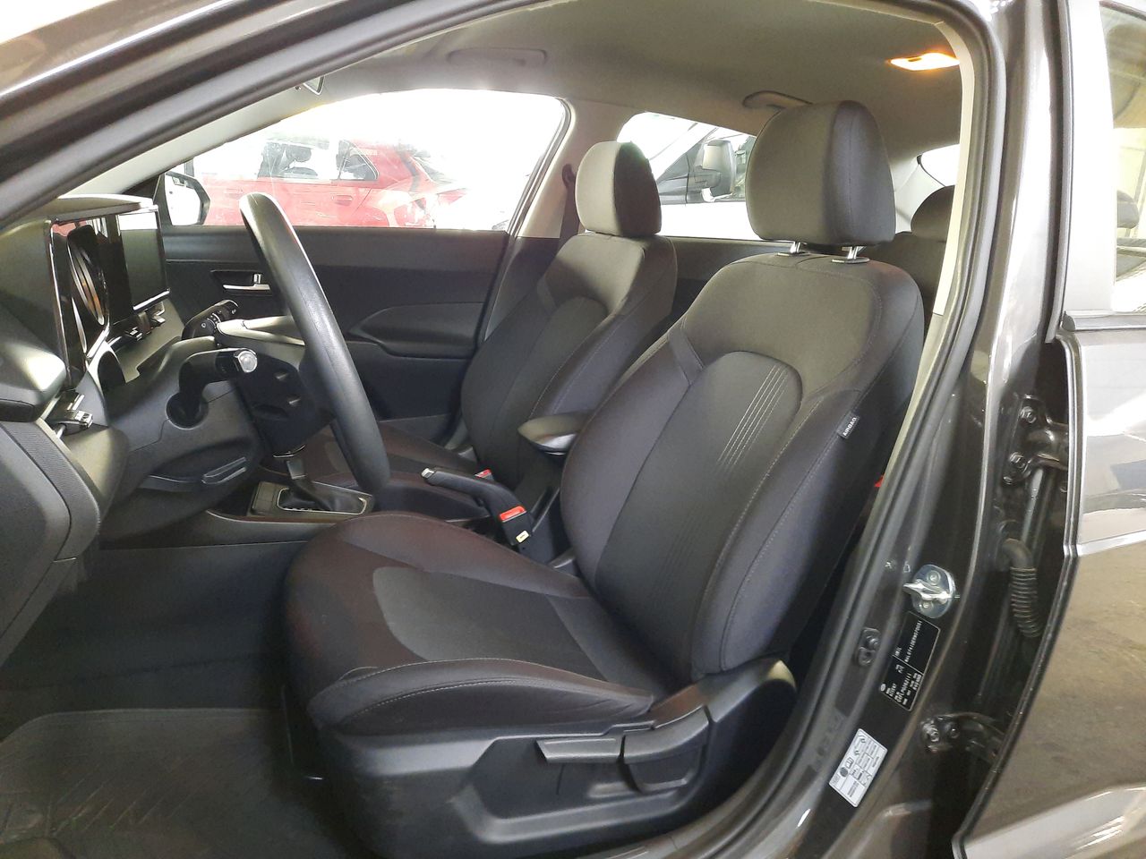 HYUNDAI - 25