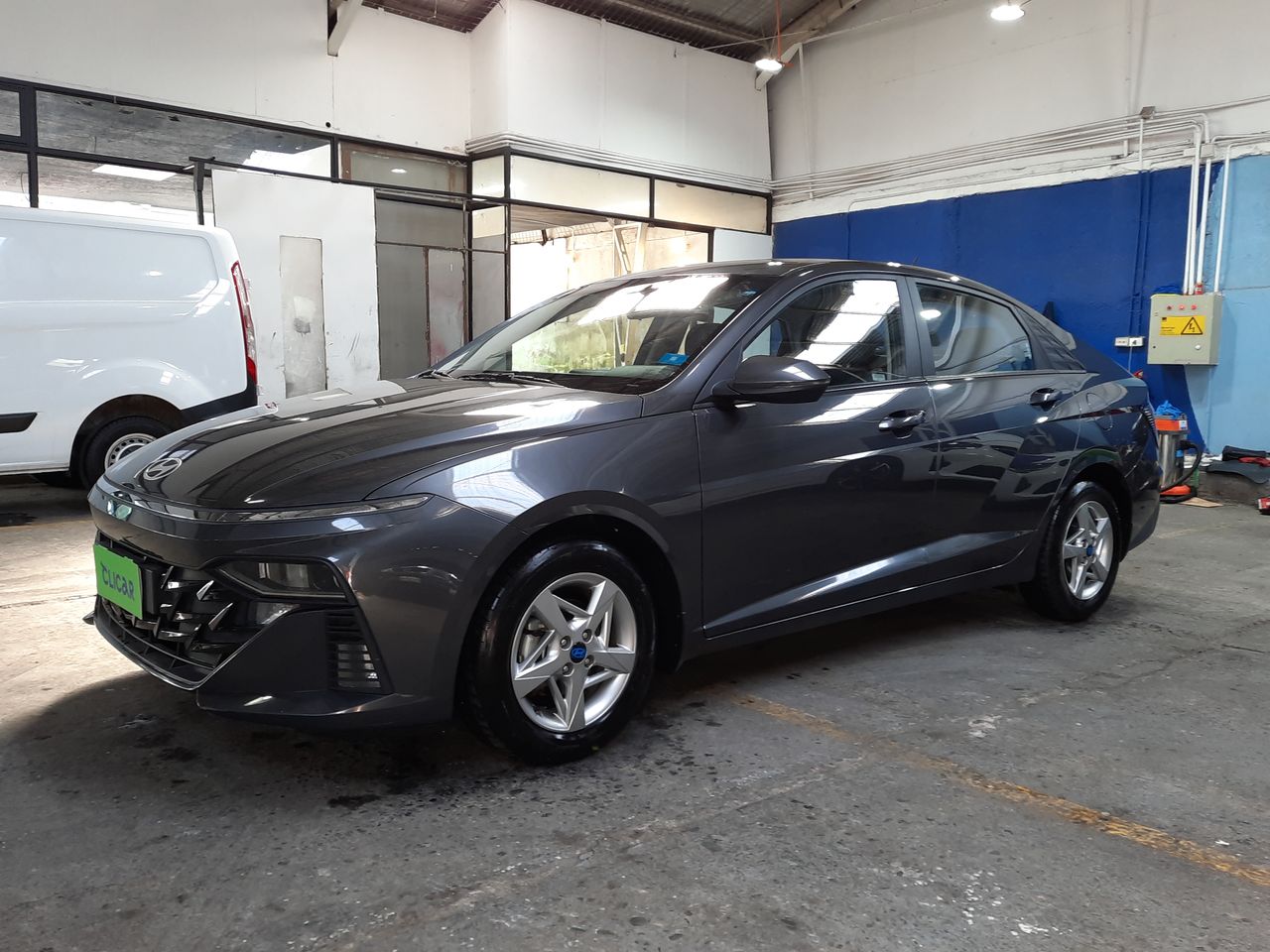 HYUNDAI - 3