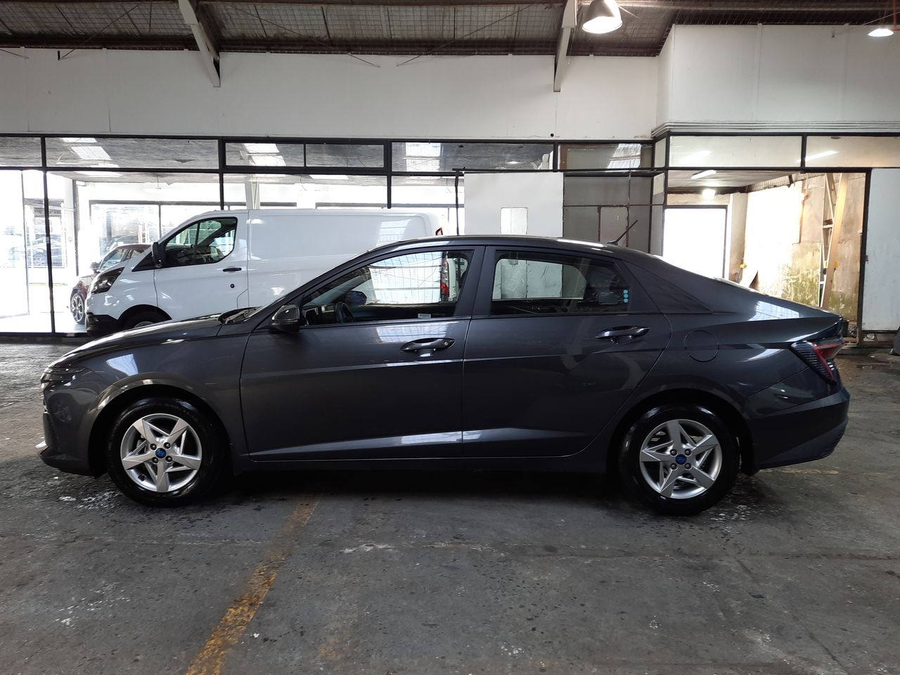 HYUNDAI - 4