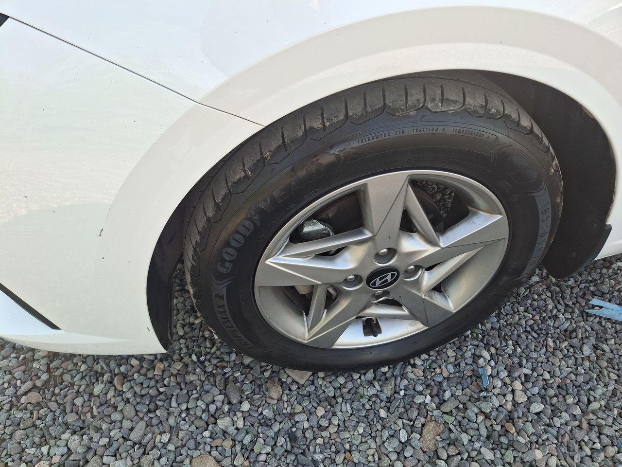 Hyundai Accent — foto 10 de 21