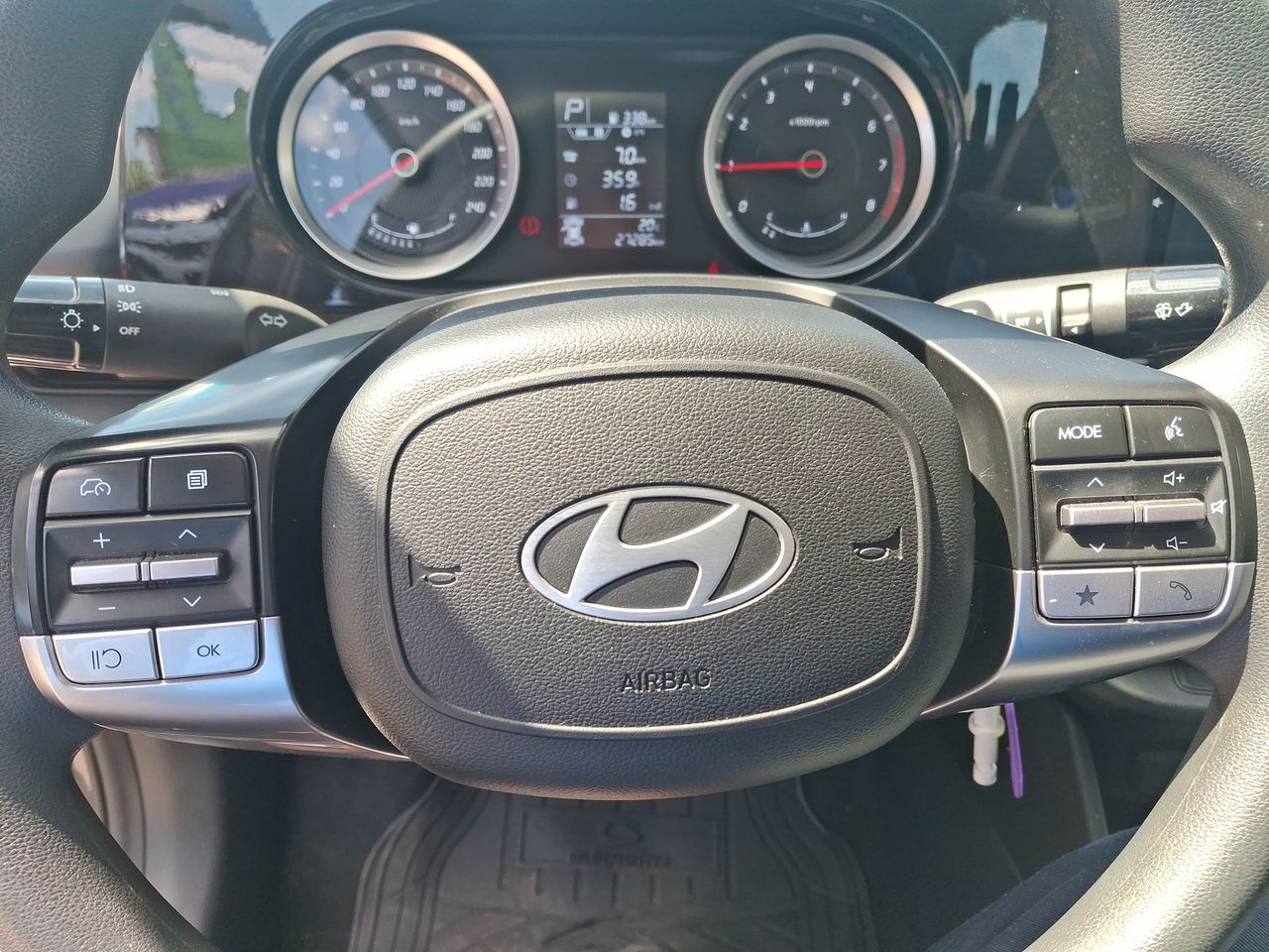 HYUNDAI - 26