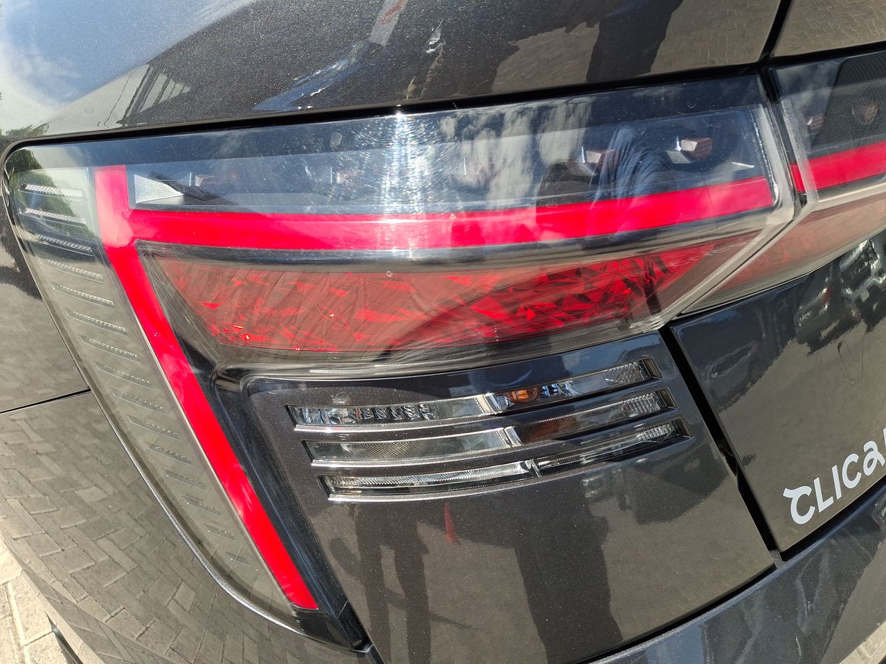 HYUNDAI - 20