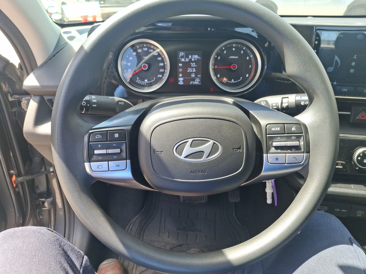 HYUNDAI - 25
