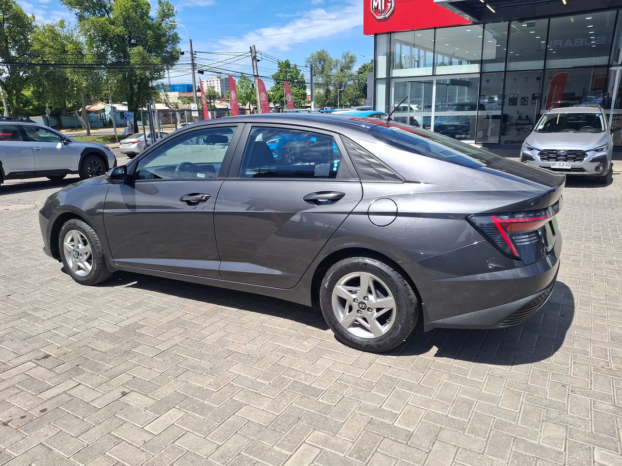 HYUNDAI - 4