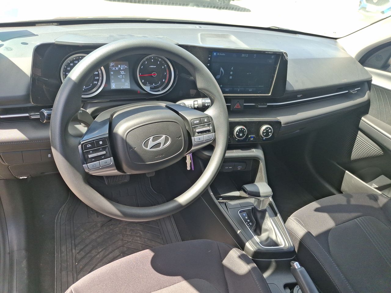 HYUNDAI - 9