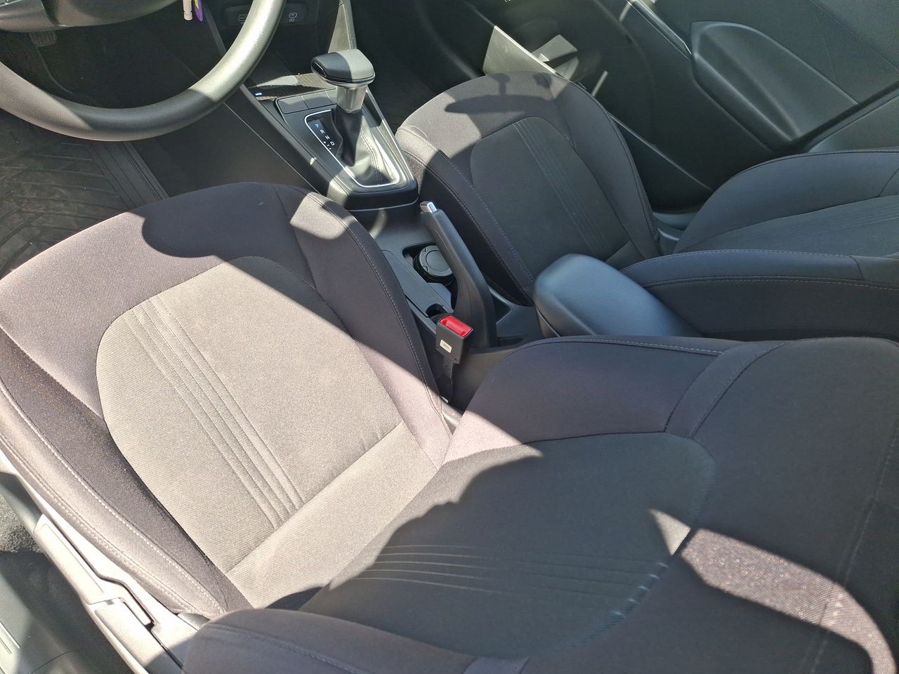 HYUNDAI - 10